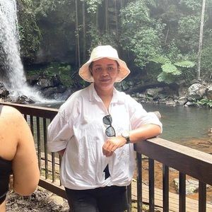 Meet your Posher, Ady